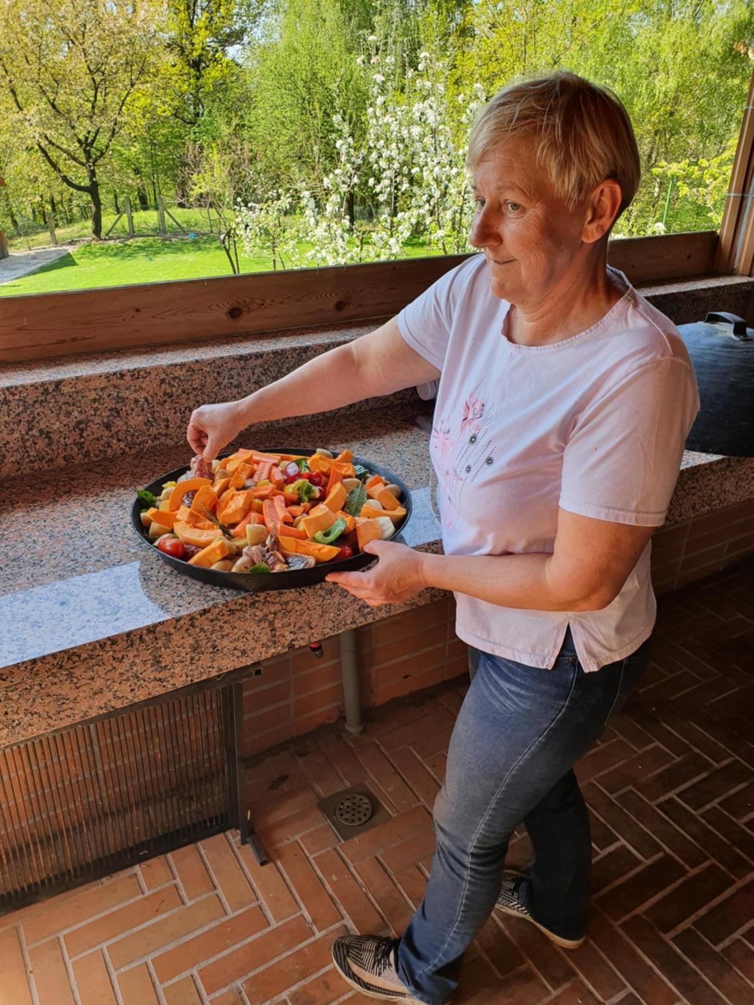 Sostanj Velenje Ravne Sobe Rooms Vrtacnik D O O Bagian luar foto