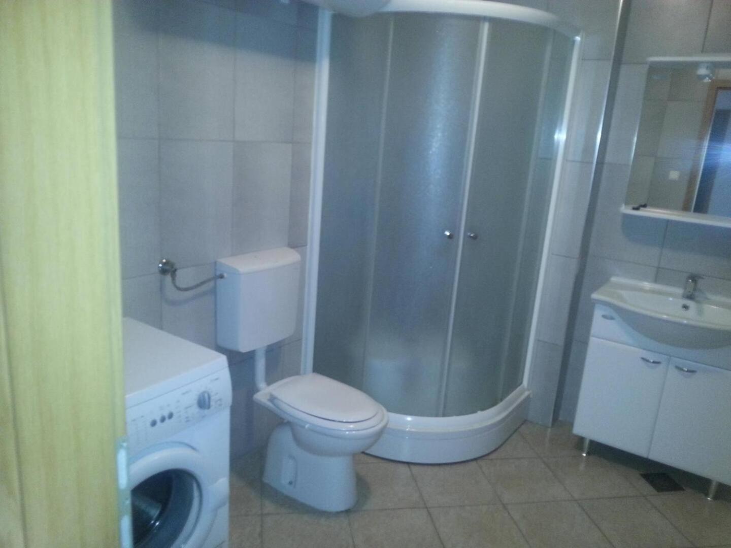 Sostanj Velenje Ravne Sobe Rooms Vrtacnik D O O Bagian luar foto