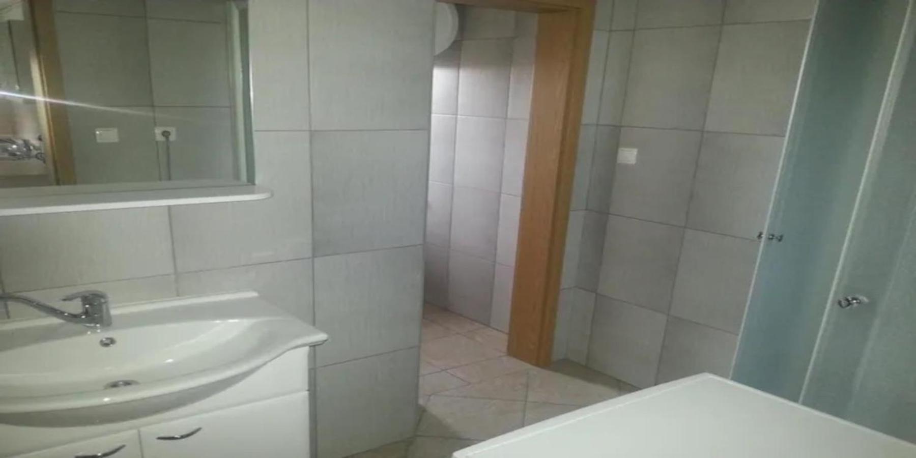 Sostanj Velenje Ravne Sobe Rooms Vrtacnik D O O Bagian luar foto